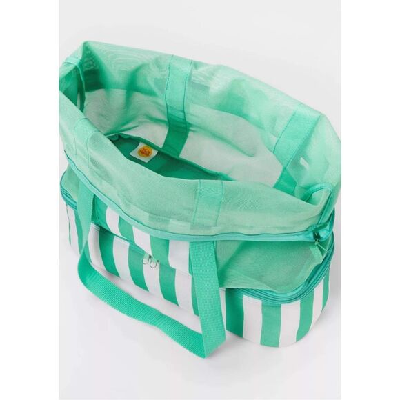 Ultimate Convertible Beach Bag NWOT - Picture 2 of 6